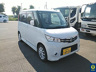 NISSAN ROOX 2010