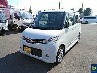 NISSAN ROOX 2010