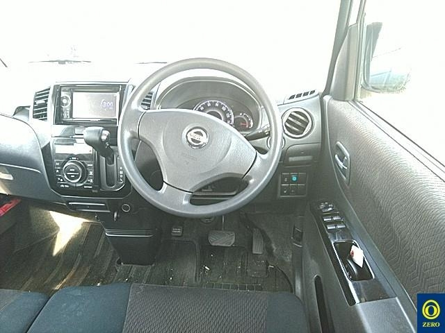 NISSAN ROOX 2010