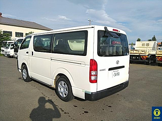 TOYOTA HIACE VAN 2015
