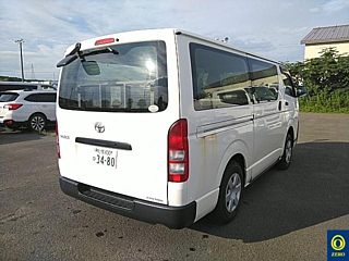 TOYOTA HIACE VAN 2015