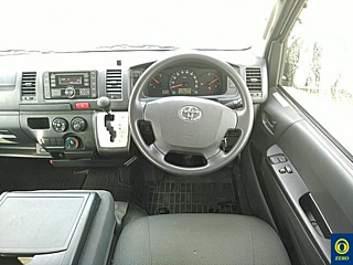 TOYOTA HIACE VAN 2015