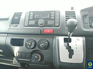 TOYOTA HIACE VAN 2015
