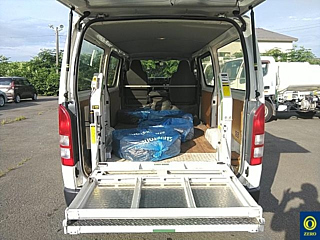 TOYOTA HIACE VAN 2015