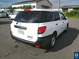 NISSAN AD 2021