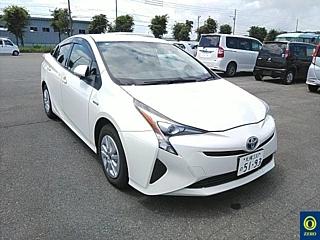 TOYOTA PRIUS 2016