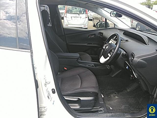 TOYOTA PRIUS 2016