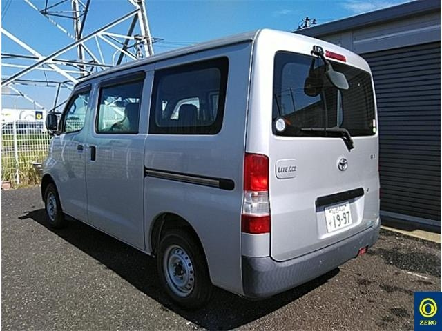 TOYOTA LITE ACE VAN 2013