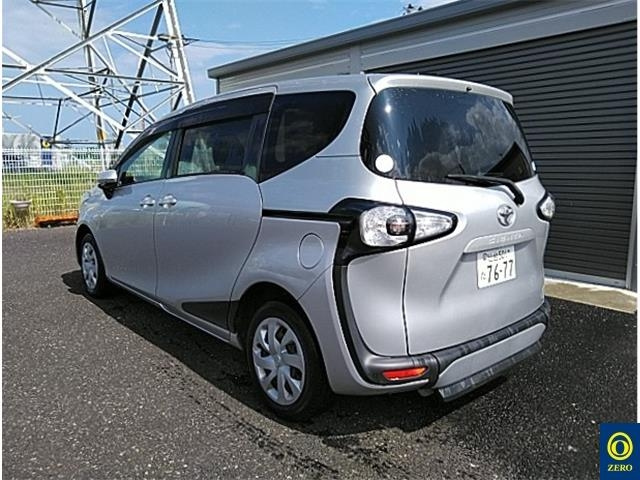 TOYOTA SIENTA 2018