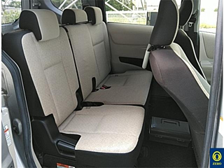 TOYOTA SIENTA 2018