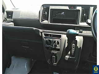 DAIHATSU HIJET VAN 2019
