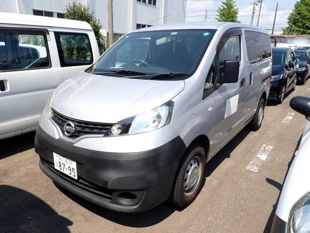 NISSAN NV200 2017