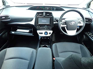 TOYOTA PRIUS 2018