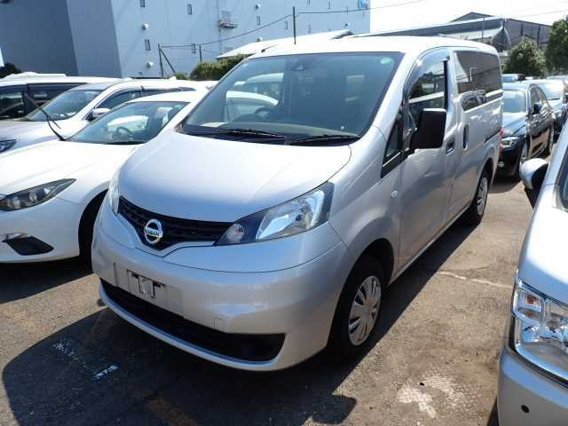 NISSAN NV200 2020