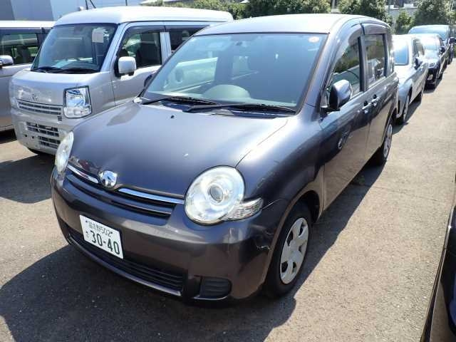 TOYOTA SIENTA 2015