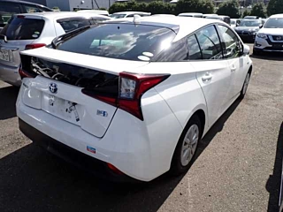 TOYOTA PRIUS 2019