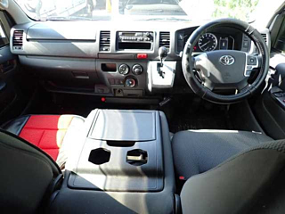 TOYOTA HIACE VAN 2020