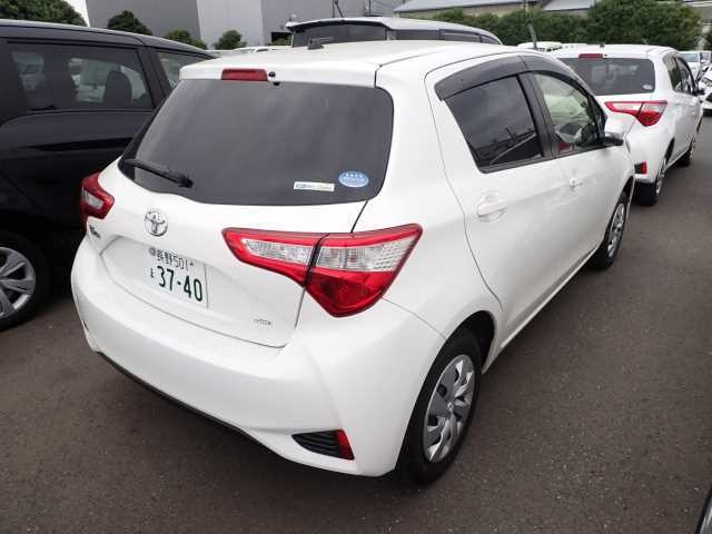 TOYOTA VITZ 2018