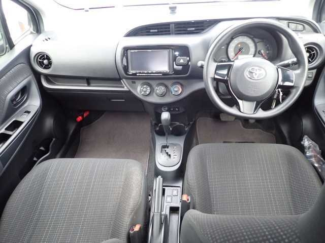 TOYOTA VITZ 2018