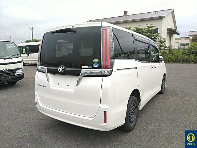 TOYOTA ESQUIRE 2019