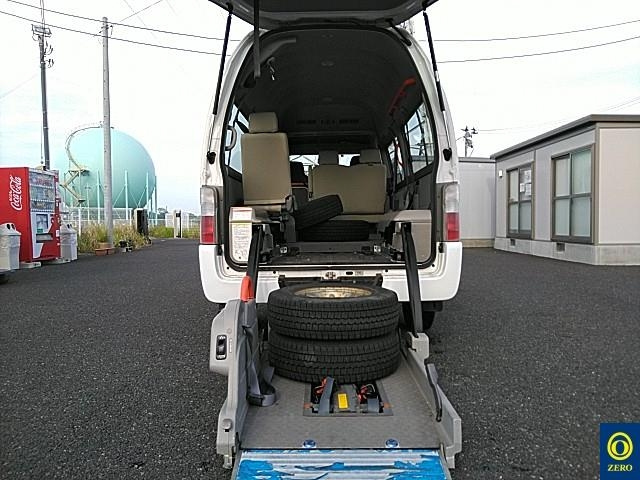 NISSAN CARAVAN VAN 2011