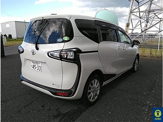 TOYOTA SIENTA 2019