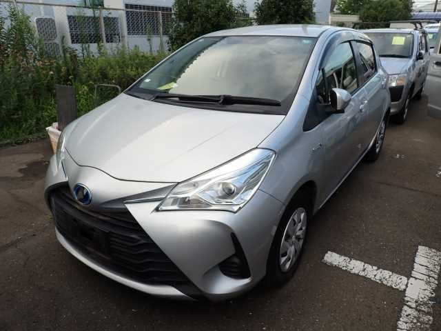 TOYOTA VITZ 2018