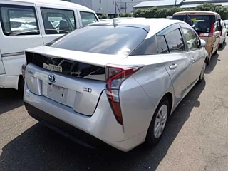 TOYOTA PRIUS 2016