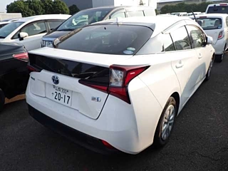 TOYOTA PRIUS 2019