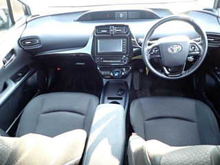 TOYOTA PRIUS 2019