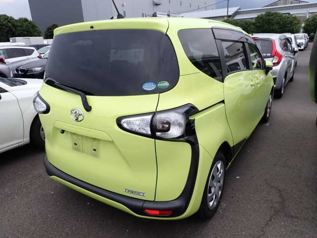 TOYOTA SIENTA 2017