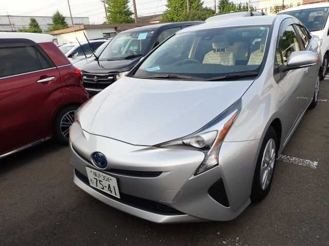 TOYOTA PRIUS 2018