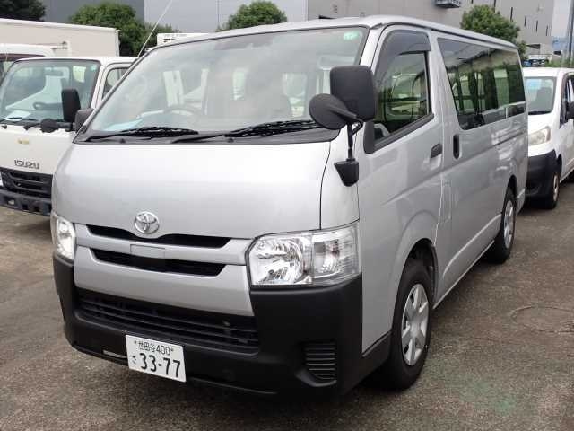 TOYOTA HIACE VAN 2019