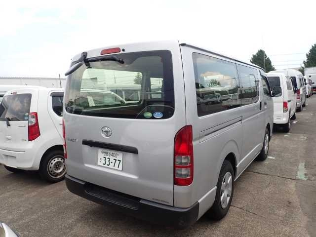 TOYOTA HIACE VAN 2019