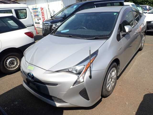 TOYOTA PRIUS 2016