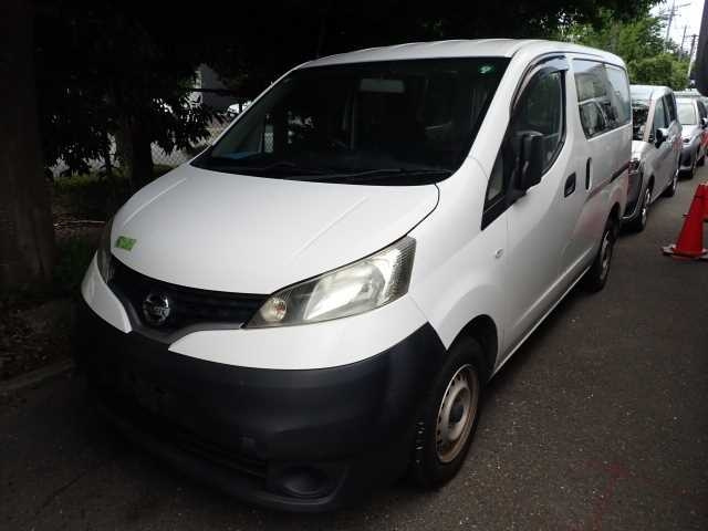 NISSAN NV200 2018
