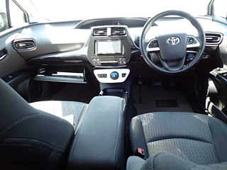 TOYOTA PRIUS 2017