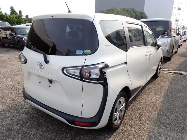 TOYOTA SIENTA 2019