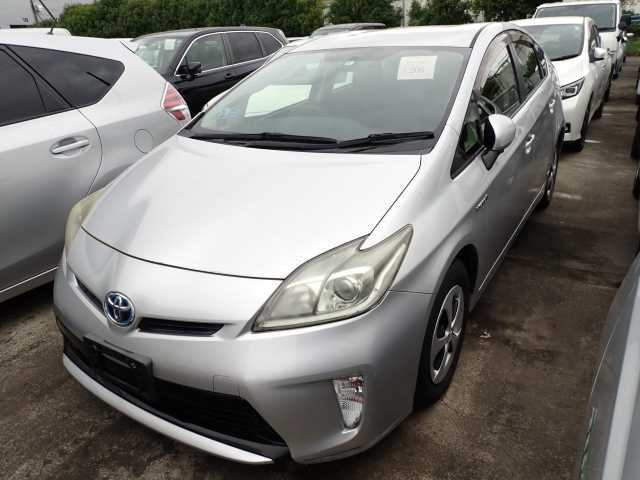TOYOTA PRIUS 2012