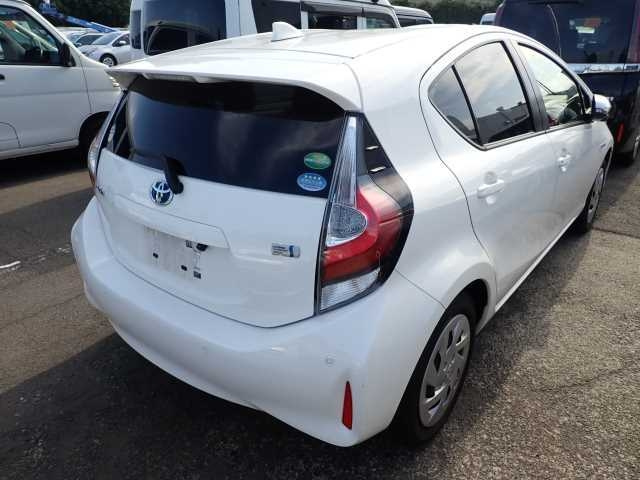 TOYOTA AQUA 2019