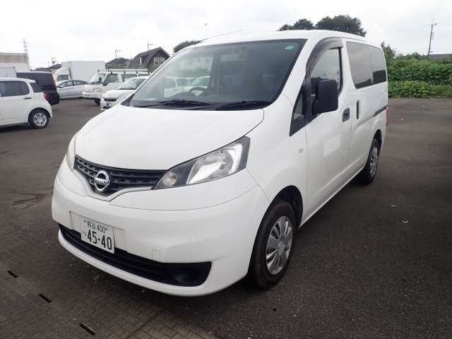 NISSAN NV200 2019