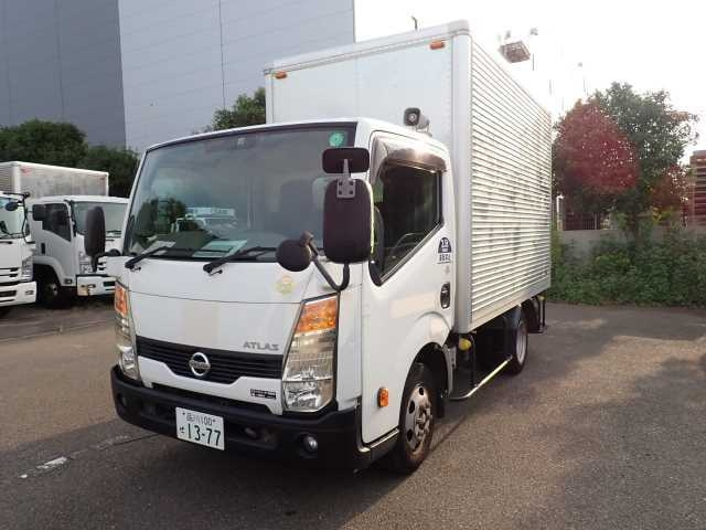 NISSAN ATLAS 2013
