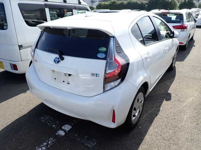 TOYOTA AQUA 2019
