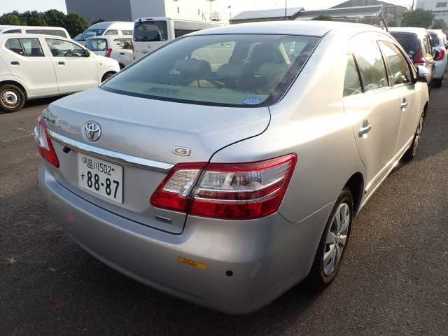 TOYOTA PREMIO 2016