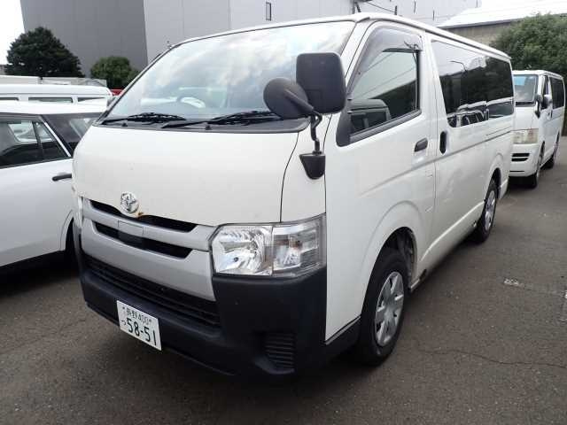 TOYOTA HIACE VAN 2020