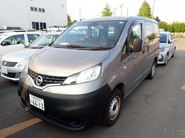 NISSAN NV200 2020
