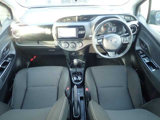 TOYOTA VITZ 2019
