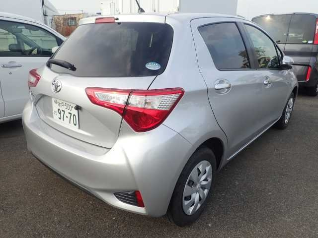 TOYOTA VITZ 2018