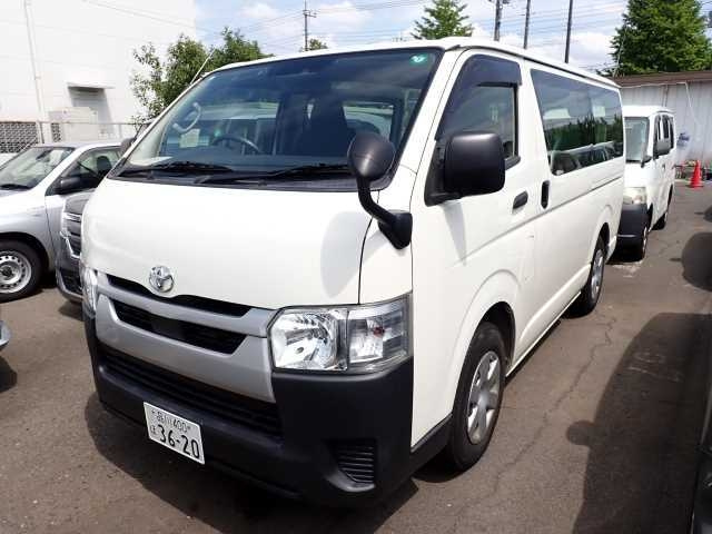 TOYOTA HIACE VAN 2021