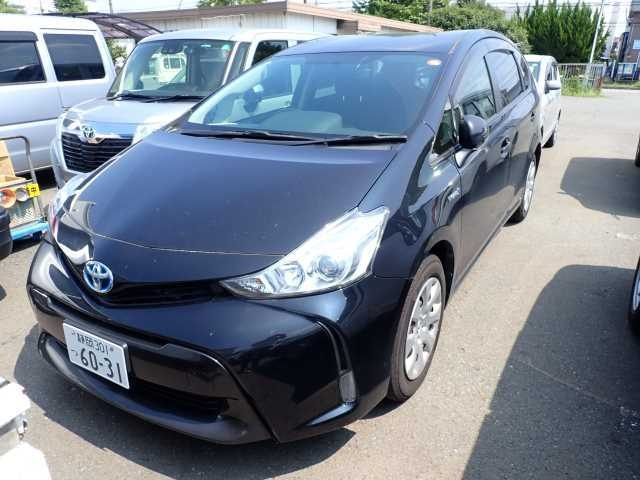 TOYOTA PRIUS ALPHA 2016